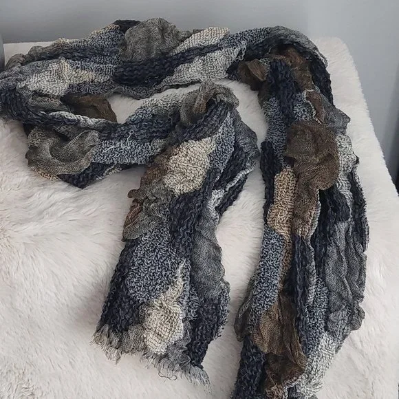 Patterned Scarf - Picture 2 of 4